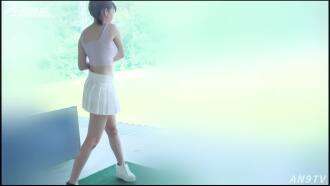 CUS-2567 Angel Movies discute avec une belle sœur qui balance ses seins blancs comme neige sur le terrain de golf