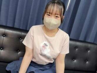 FC2-PPV-4751534 [ถ่ายภาพครั้งแรกมือสมัครเล่น] เด็กอายุ 18 ปีน่ารักมากที่มีประสบการณ์น้อยมาก ♡ ด้วยรูปลักษณ์และหน้าอกเอฟคัพ ขนาดใหญ่ เธอไม่อาจต้านทานได้!เธอสับสนอย่างมากกับการแทรกดิบและครีมไพ่รวมโบนัส