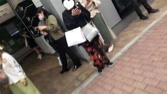 FC2-PPV-4779150 [30 orang pertama mendapatkan diskon 500 yen] Sayuri, 19 tahun, Facial_1. Seorang gadis keren dengan senyum lucu yang terlihat seperti Nana Komatsu. Dia melihat ke kamera dan berkata, “Hei, Tuan Otoko, lihat aku melakukan facial.” Seluruh cerita tentang getinnya
