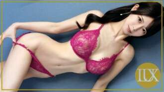 LUXU-1841 « Luxury TV 1829 » Réceptionniste de la clinique de beauté Miho, 25 ans. Derrière son attitude calme se cache un désir caché. Elle ne s'est jamais contentée d'être une amie sexuelle, et lorsqu'elle postule pour un tournage vidéo pour adultes, elle découvre de nouvelles choses